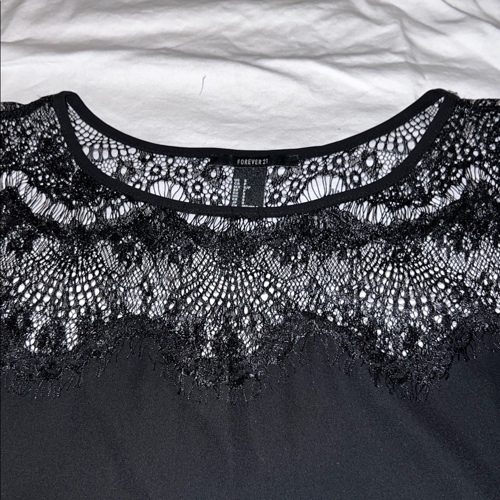Lace Blouse - Picture 2 of 4